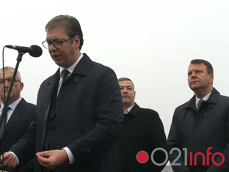 Aleksandar Vučić i Igor Mirović otvorili novi pogon kompanije Calzedonia u Кuli