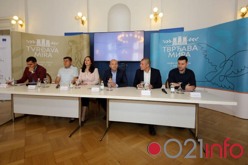 Tvrđava mira mesec dana u Novom Sadu 