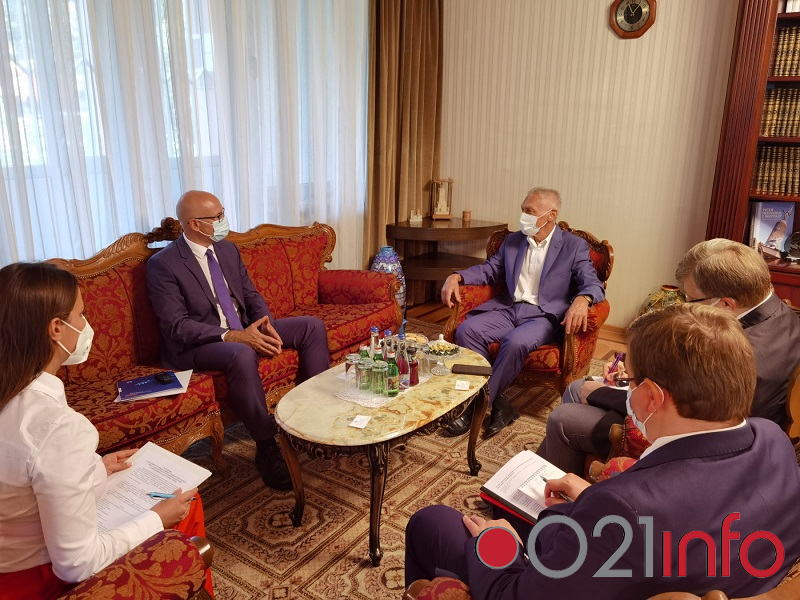 Sastanak gradonačelnika Vučevića sa ambasadorom Ruske Federacije Harčenkom
